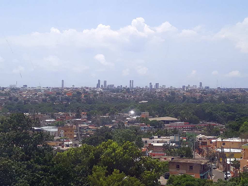 <h2>Panoramic sky view on downtown Santo Domingo</h2>